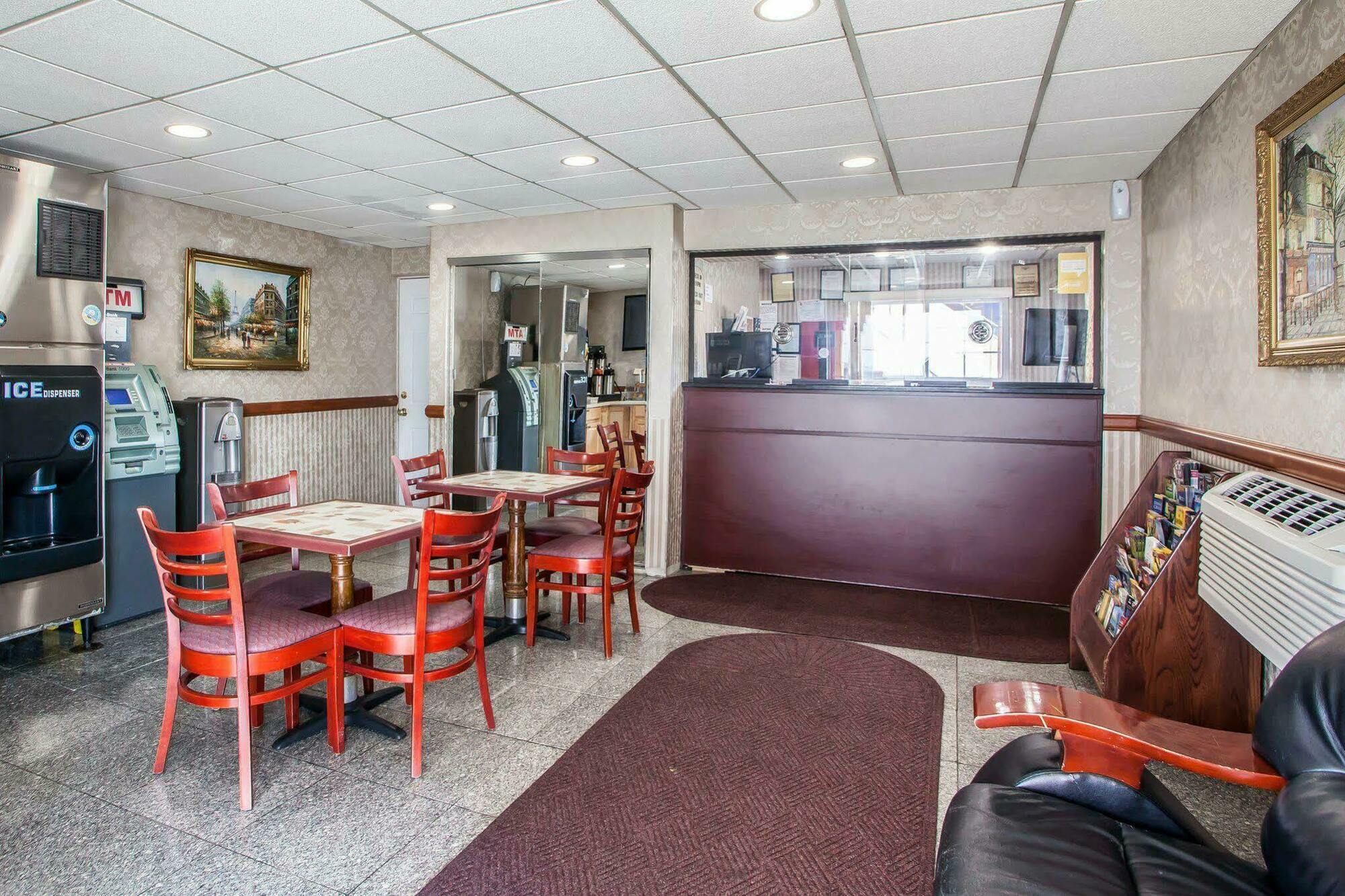 Rodeway Inn Jersey City Exteriör bild