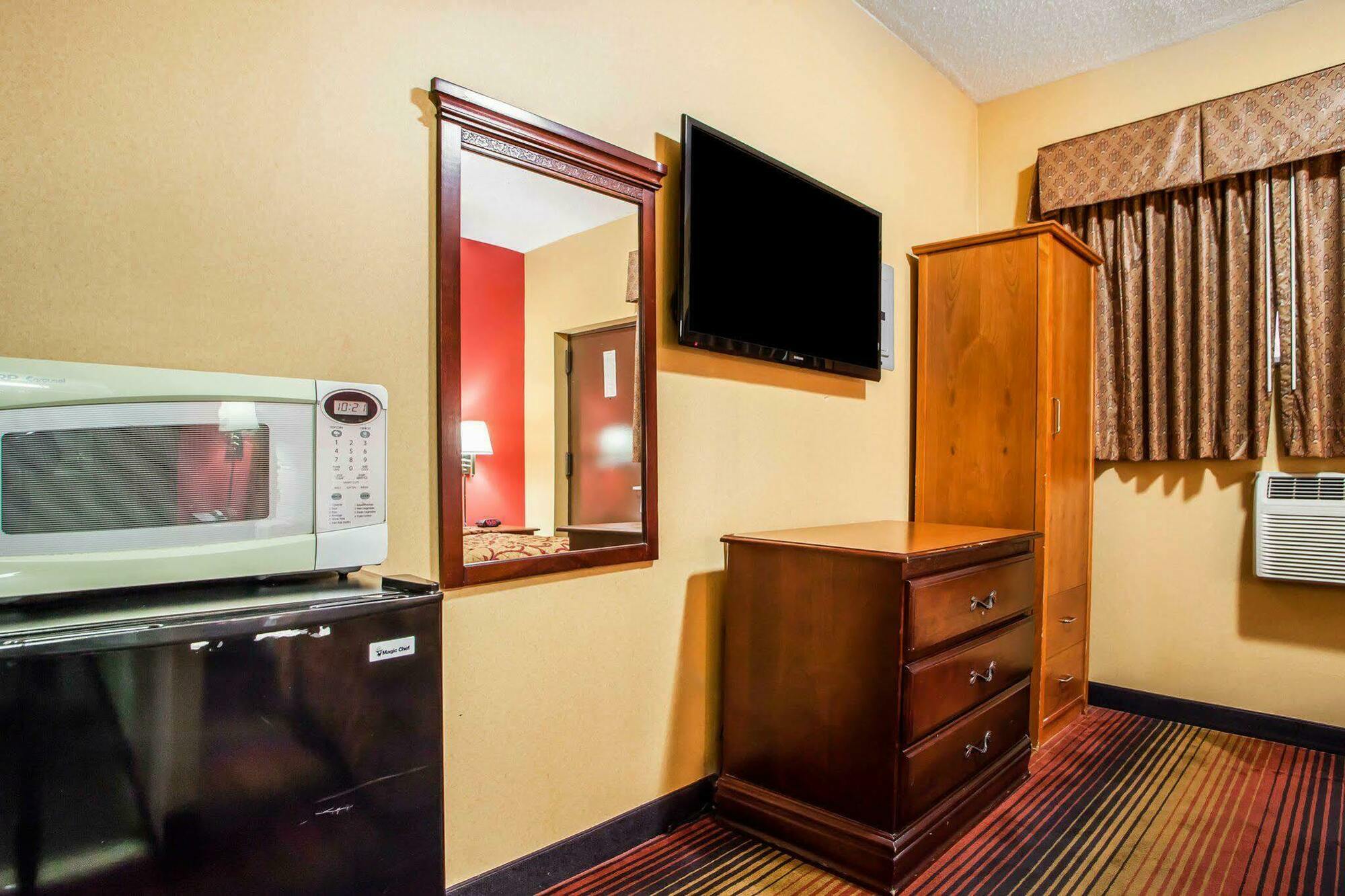 Rodeway Inn Jersey City Exteriör bild